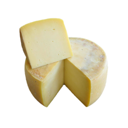 TRAKYA ÇİFTLİĞİ BLOK PARMESAN KG  TRAKYA ÇİFTLİĞİ BLOK PARMESAN KG